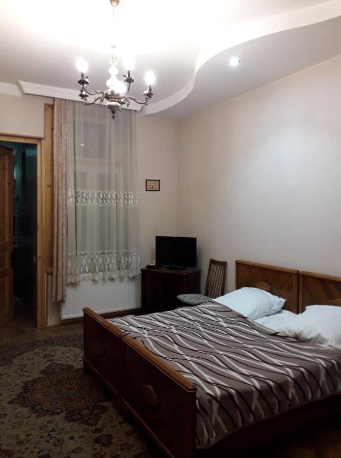 博尔若米 Old House Rustaveli酒店 外观 照片