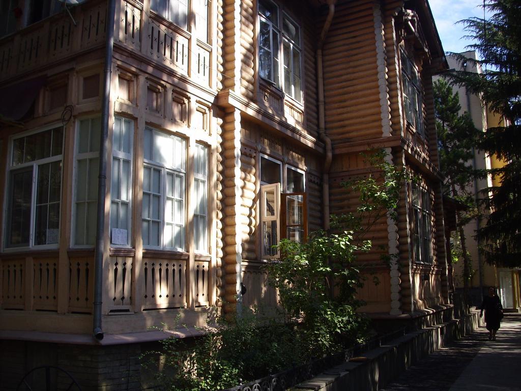 博尔若米 Old House Rustaveli酒店 外观 照片