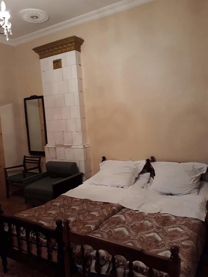 博尔若米 Old House Rustaveli酒店 外观 照片
