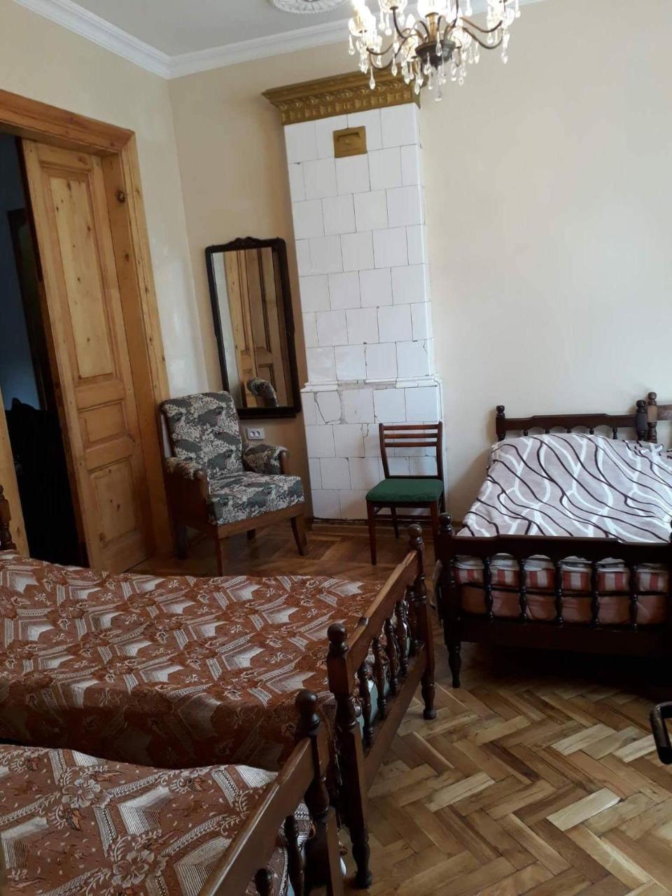 博尔若米 Old House Rustaveli酒店 外观 照片